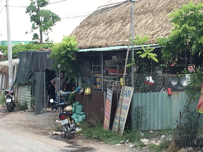 Mâu thuẫn trong quán cà phê võng không tên, người đàn ông bị bạn đâm chết - Ảnh 1.