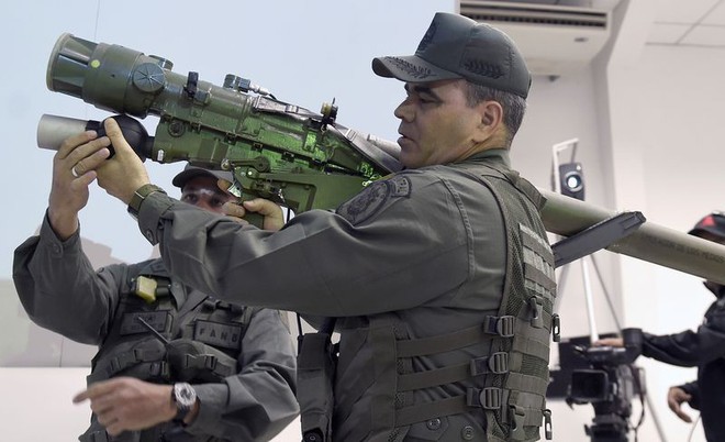 Đạo quân nguy hiểm nhất Nam Mỹ ở Venezuela luyện bắn tên lửa Nga: Mỹ đừng có manh động! - Ảnh 2.