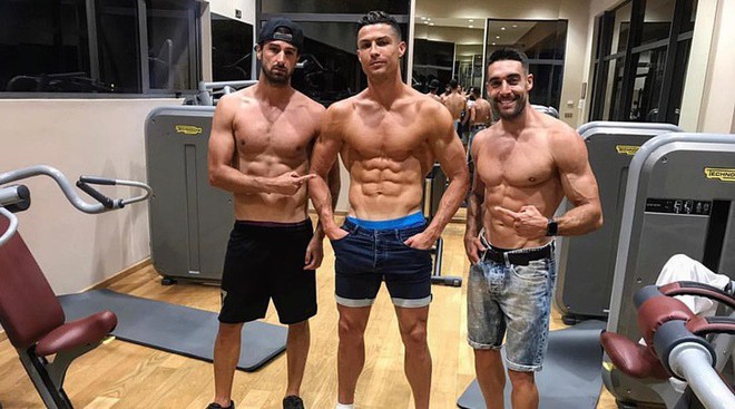 Không nhất thiết phải ghi bàn, chỉ cần đăng một bức ảnh Ronaldo đã khiến cư dân mạng điên đảo như thế này đây - Ảnh 1.