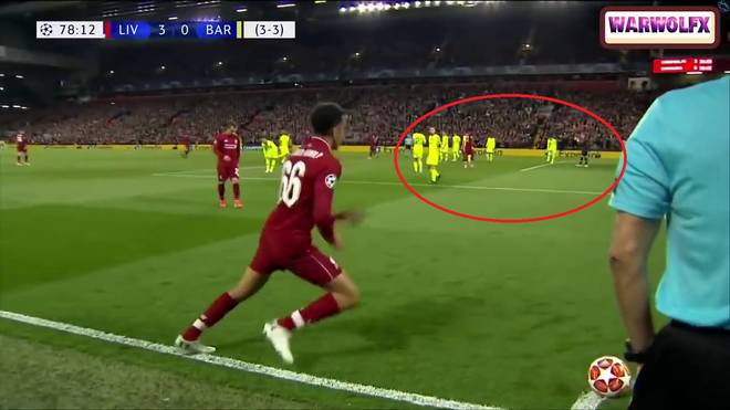 Cận cảnh quả đá phạt góc thiên tài của Liverpool khiến Messi thẫn thờ, uất hận - Ảnh 2.