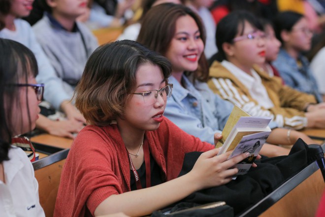 TS Lê Đăng Doanh: Tôi đánh giá cao khát vọng phụng sự xã hội của Đặng Lê Nguyên Vũ - Ảnh 1.