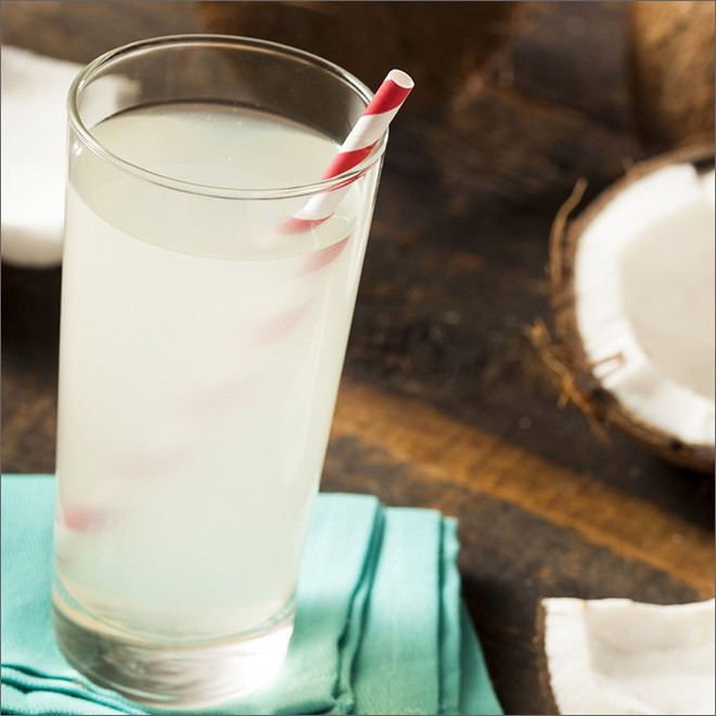 Uống nước dừa vào mùa hè: Đừng quên những lưu ý “đắt giá” từ chuyên gia để vừa khỏe vừa đẹp - Ảnh 5.