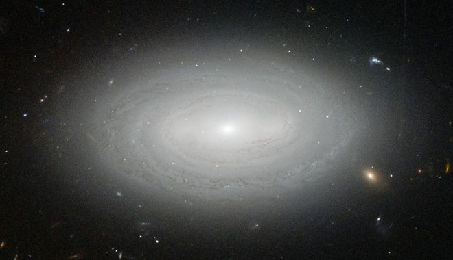 Cách xa tới hàng trăm triệu năm ánh sáng: Đây là thiên hà cô đơn nhất trong vũ trụ - Ảnh 8.
