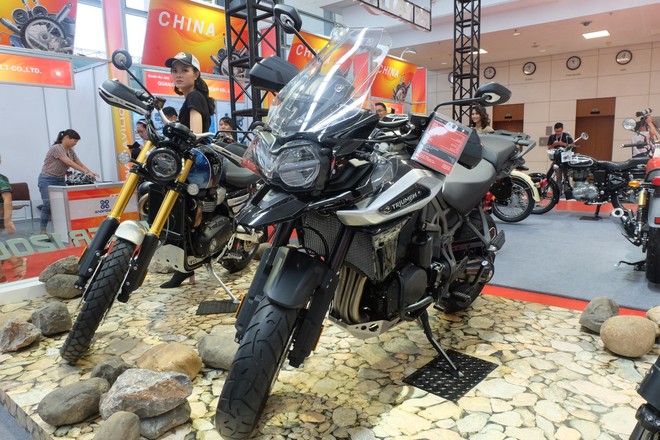 Ngắm dàn mô tô Harley-Davidson, Triumph và Royal Enfield tiền tỷ tại Hà Nội - Ảnh 7.