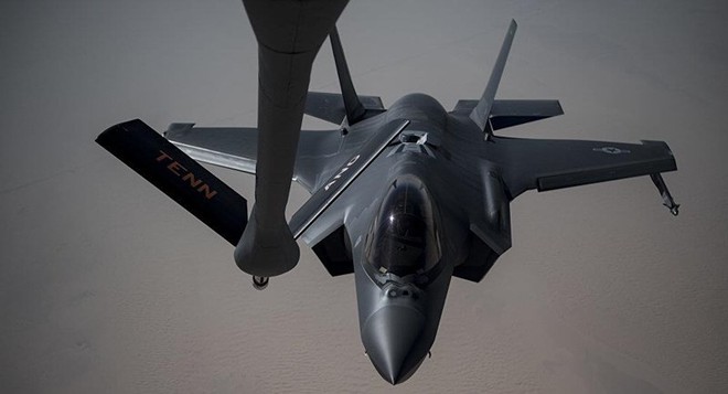 Phát hiện gây sốc: Trung Quốc chế tạo linh kiện của F-35 Mỹ - Ảnh 1.