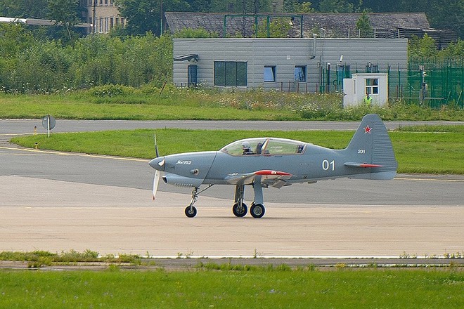 [ẢNH] Yak-152, sự thay thế hoàn hảo cho lão tướng Yak-52 - Ảnh 8.