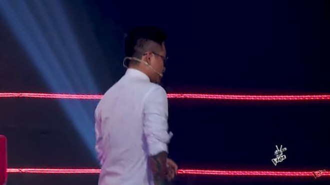 Vì sao Tuấn Ngọc, Tuấn Hưng tức giận rời ghế nóng The Voice? - Ảnh 2.