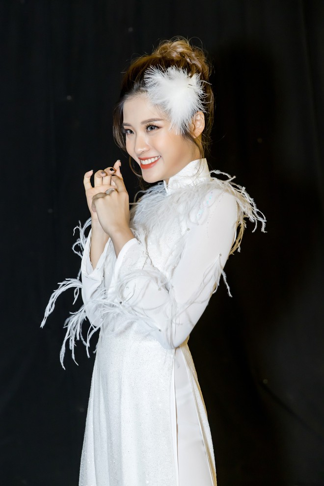 Hoa hậu Phan Hoàng Thu bất ngờ trở lại với sàn catwalk - Ảnh 7.
