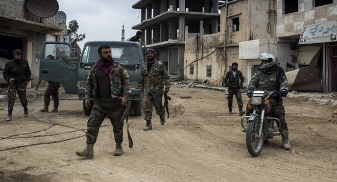 Phiến quân vừa đồng loạt tấn công tổng lực - Ngày căng thẳng của QĐ Syria - Ảnh 12.