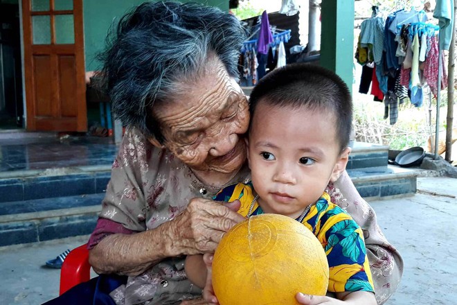 Cụ bà Quảng Trị 102 tuổi có 12 người con, 176 cháu nội ngoại - Ảnh 3.