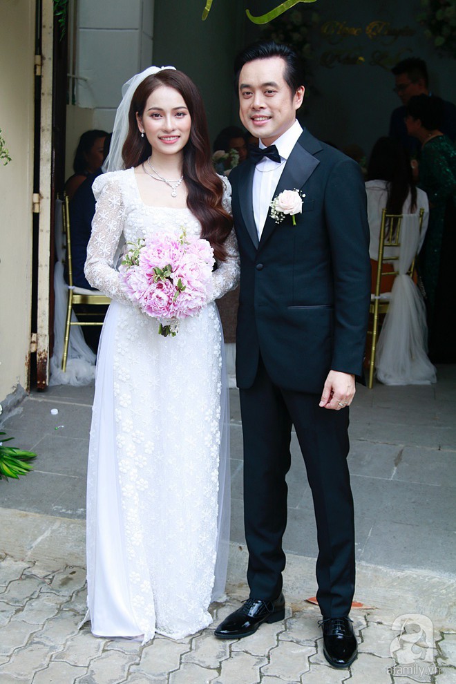Đám cưới Dương Khắc Linh - Sara Lưu: Cô dâu chú rể hôn nhau say đắm, vui vẻ đùa giỡn kiểu Hàn Quốc như chốn không người - Ảnh 15.