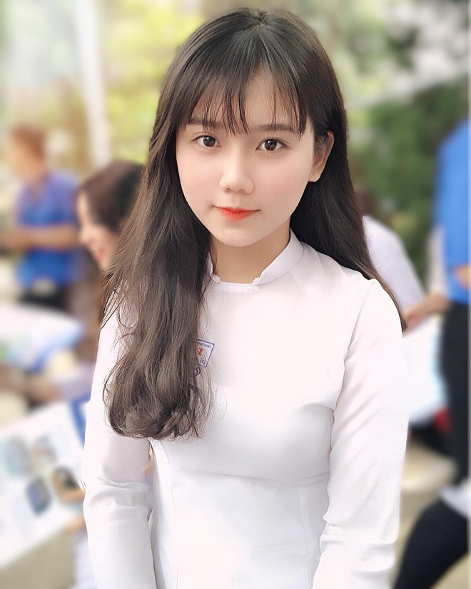 Girl xinh Bình Dương sinh năm 2001 được mệnh danh là “cực phẩm áo dài”: Áo trắng có làm anh say nắng? - Ảnh 7.