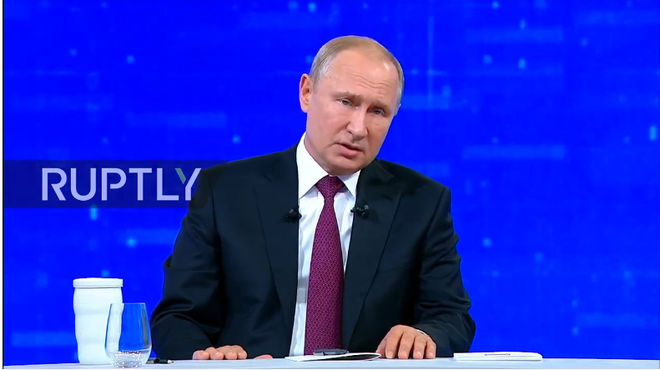 Giao lưu Trực tuyến lần thứ 17: Ông Putin trả lời những vấn đề nổi cộm trong ngành y tế nước Nga - Ảnh 1.