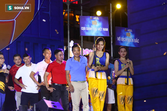 Cập nhật Rio Ferdinand ở Hà Nội: Tôi ấn tượng với tình yêu của các bạn - Ảnh 10.