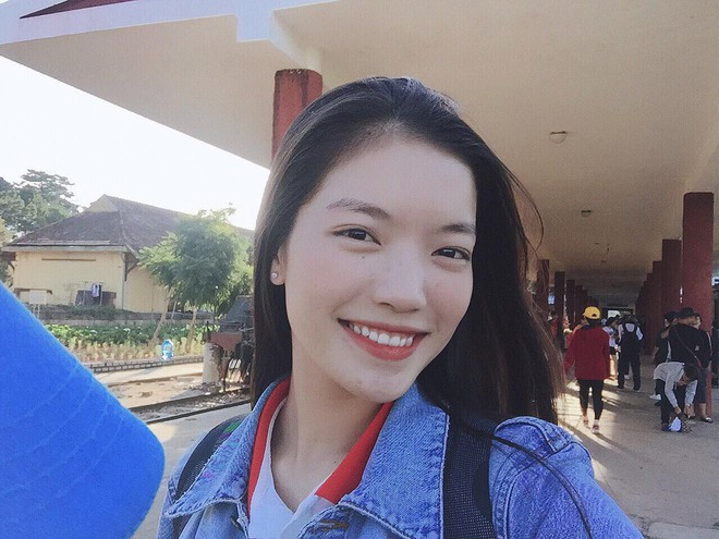 Ảnh đời thường của dàn mỹ nhân lọt top Miss World: Người mặt mộc không tì vết, nữ sinh 10x gây chú ý vì quá xinh - Ảnh 19.