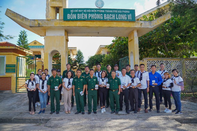 Hành trình Từ Trái Tim: Trao gửi khát vọng lớn đến thanh niên vùng biển đảo - Ảnh 5.