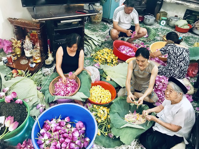 Nghệ nhân U100 làm trà sen, bán giá 7 triệu đồng/kg - Ảnh 3.