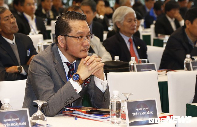 Chấp thuận cho Phó Chủ tịch Cấn Văn Nghĩa từ chức là cơ hội sửa sai của VFF - Ảnh 1.