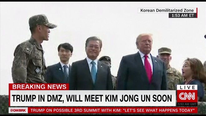NÓNG: Tổng thống Mỹ Donald Trump đã tới DMZ, Triều Tiên vẫn chưa xác nhận về cuộc gặp Trump - Kim - Ảnh 1.