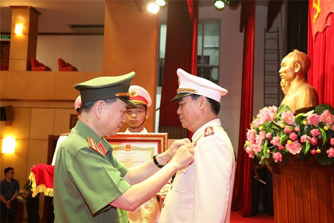 Giám đốc Công an Sơn La được phong tặng danh hiệu Anh hùng - Ảnh 2.