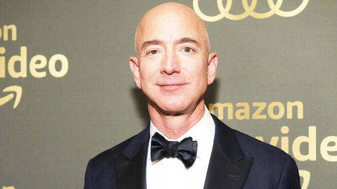 Vừa ly dị vợ, ông chủ Amazon chi ngay 80 triệu USD mua một lúc ba căn hộ siêu sang ở New York - Ảnh 2.