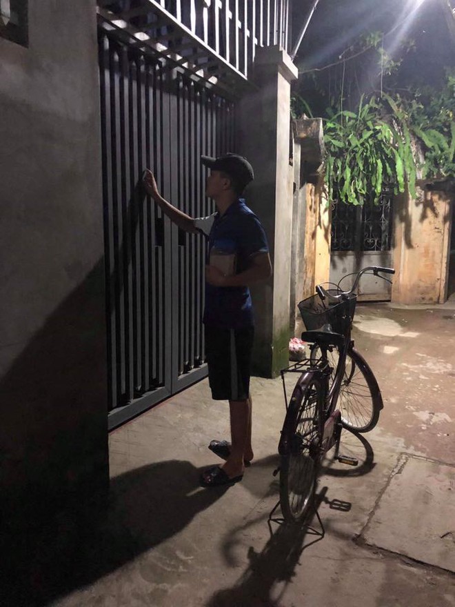 Mải xem ĐT Việt Nam đá, thanh niên mắc lỗi với bạn gái và cách giải quyết thêm dầu vào lửa - Ảnh 1.