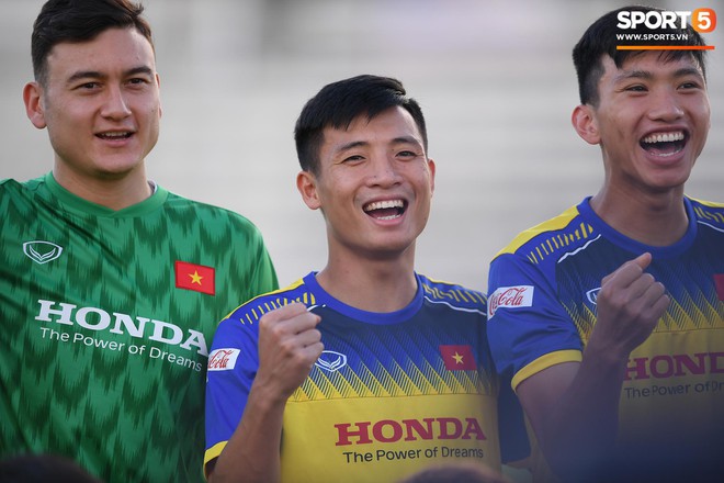 Bùi Tiến Dũng thích thú vì thu được 500k tiền phạt của U23 Việt Nam - Ảnh 2.