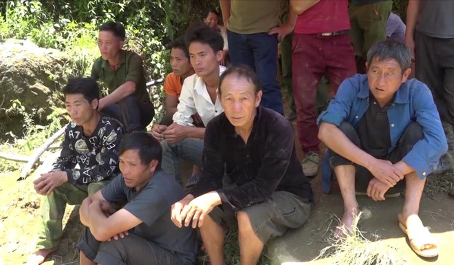 Cận cảnh hiện trường giải cứu nạn nhân mắc kẹt trong hang đá ở Lào Cai - Ảnh 2.