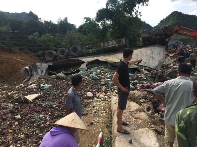 Hồi hộp xem hàng chục người đàn ông hợp sức giải cứu nạn nhân bị khối bê tông đè chặt  - Ảnh 4.