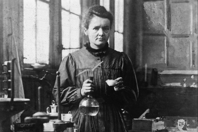 Marie Curie: Nữ bác học hai lần đoạt giải Nobel - Ảnh 1.
