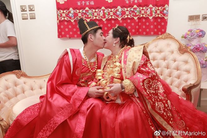 Choáng với sính lễ toàn vàng ròng trong đám cưới con gái ‘vua sòng bạc Macau’ - Ảnh 2.