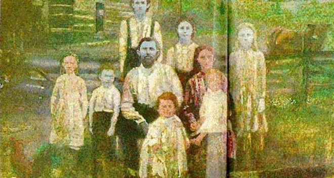 Câu chuyện ly kỳ về gia tộc người ngoài hành tinh có thật 100% ở Mỹ: Cả gia đình màu xanh da trời và lời nguyền đeo bám hàng trăm năm - Ảnh 1.