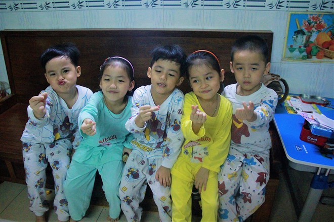 Những nhóc tì siêu quậy trong ca sinh 5 duy nhất ở Việt Nam - Ảnh 1.