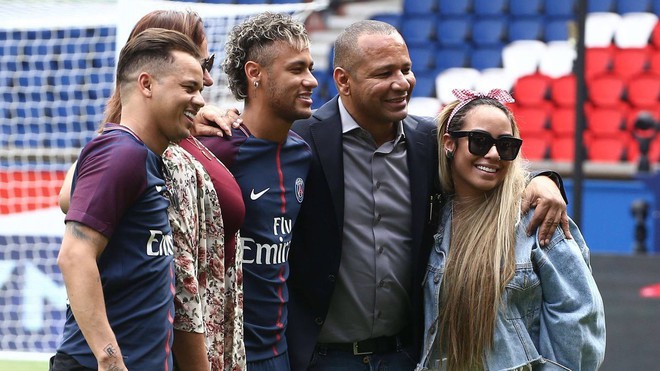 Neymar giữa tiền, người đẹp và vô kỷ luật - Ảnh 1.