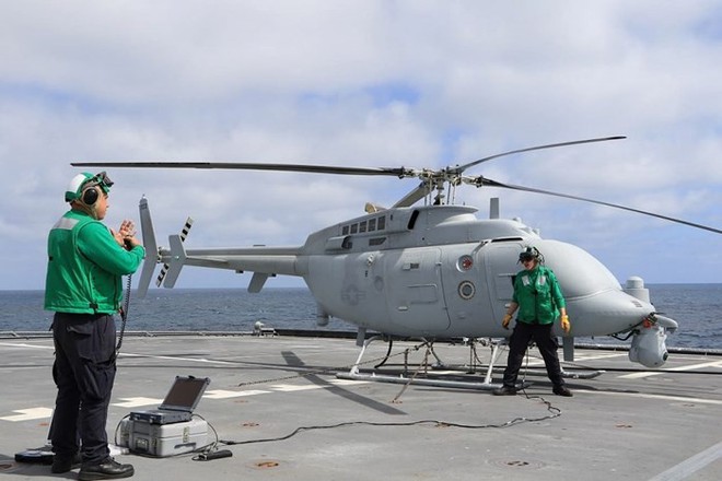Mỹ bắt đầu đưa trực thăng không người lái MQ-8C vào hoạt động - Ảnh 1.