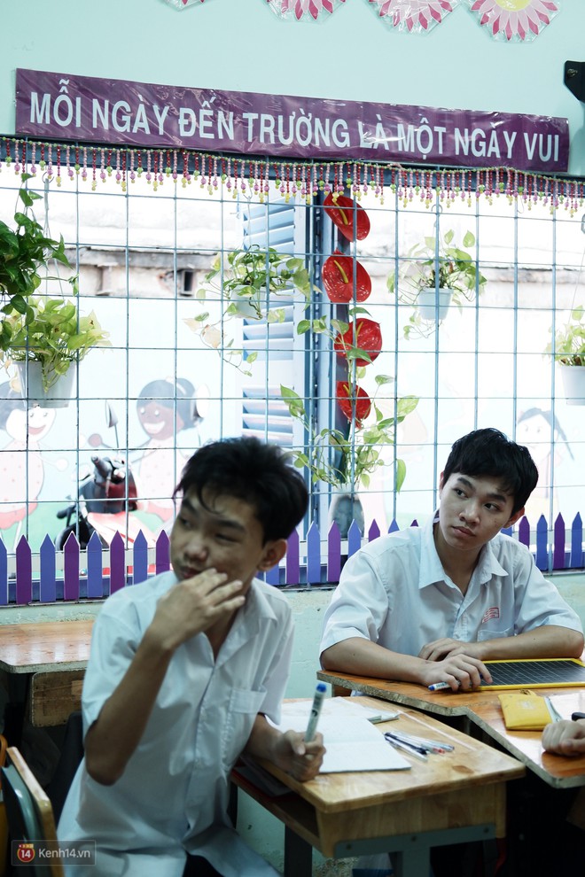 Lớp học thinh lặng giữa Sài Gòn: Không tiếng giảng bài không lời phát biểu, nhưng không tắt hy vọng bao giờ - Ảnh 9.