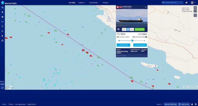 CẬP NHẬT: Những phút nghẹt thở đã bắt đầu, tàu dầu Anh đang đi sát đảo quân sự Iran - Ảnh 8.