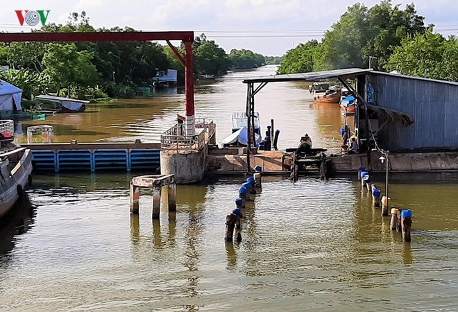 Ảnh: Độc đáo “cầu kéo” phương tiện đường thủy nơi Đất Mũi – Cà Mau - Ảnh 12.