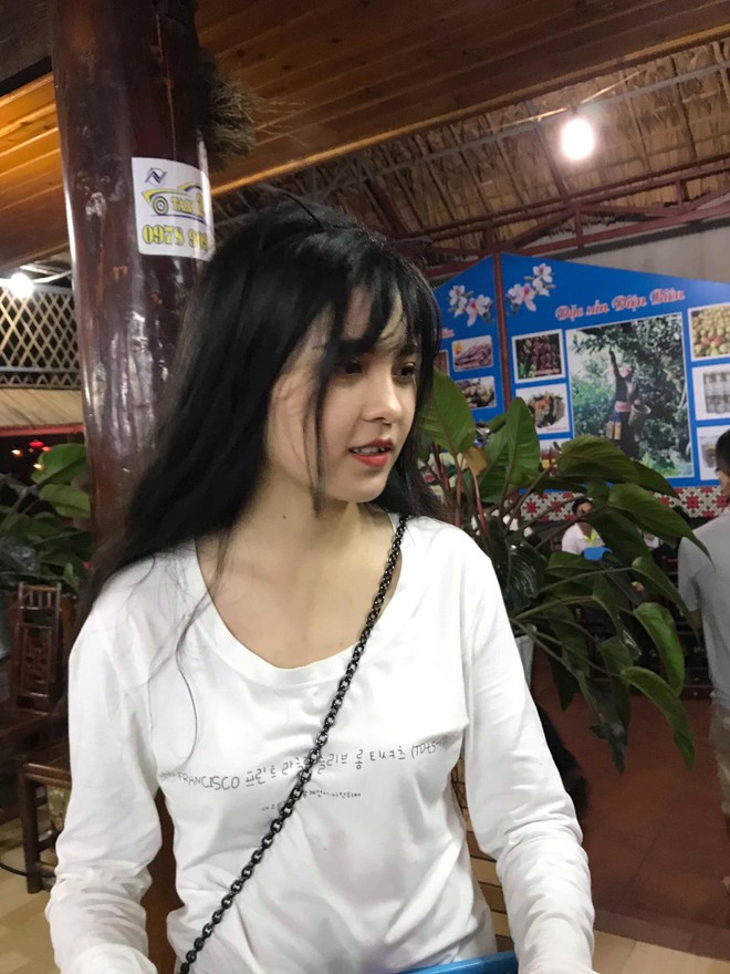 Nữ sinh Lào Cai xinh đẹp đi bán hàng rong bị tố làm màu, lý do thực sự được tiết lộ - Ảnh 3.