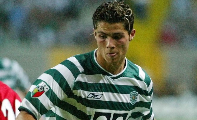 Ronaldo có thể giúp ông Park Hang-seo… đẹp giai và hết hói - Ảnh 1.