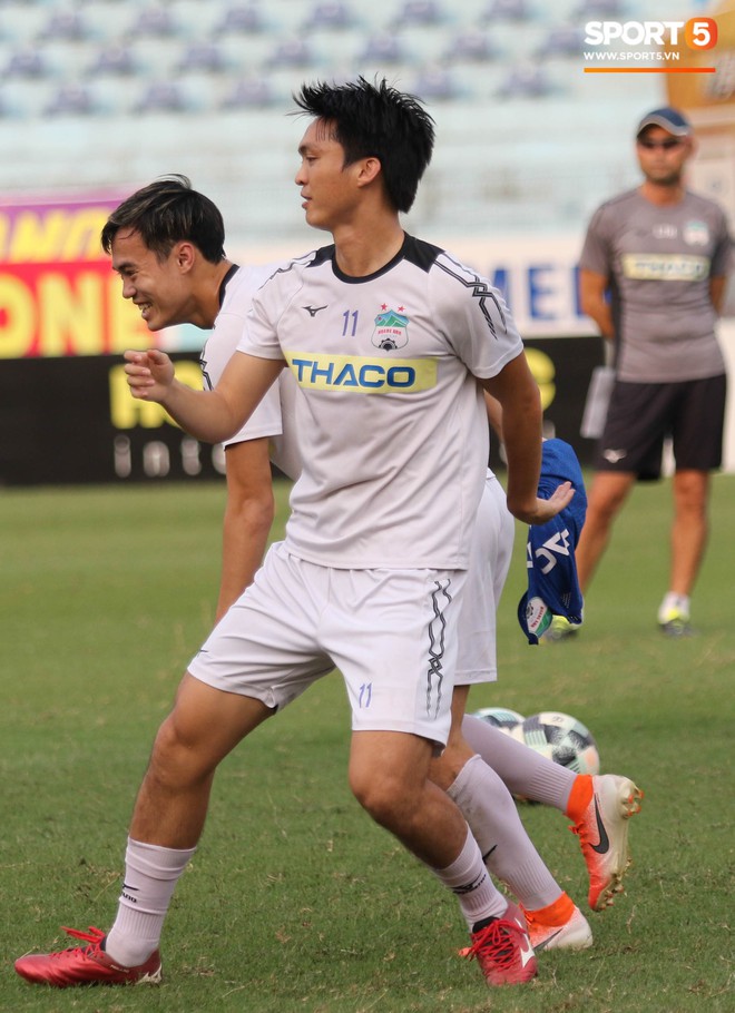 Xuân Trường, Văn Toàn quấn nhau như sam trong buổi tập trước thềm cuộc đọ sức với Hà Nội FC tại V.League - Ảnh 8.