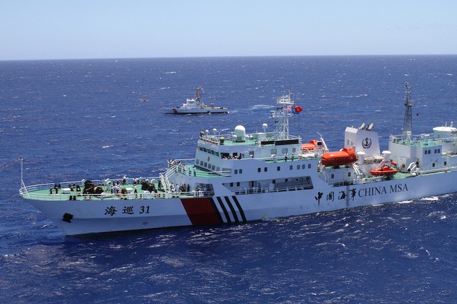 Bất chấp cảnh báo, tàu hải cảnh Trung Quốc lượn lờ quanh quần đảo tranh chấp với Nhật Bản - Ảnh 1.