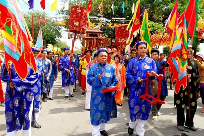 Dân gian xưa thường chơi cờ người, tổ tôm, đấu vật... mỗi kỳ lễ hội, vậy quỷ thuật là gì? - Ảnh 4.