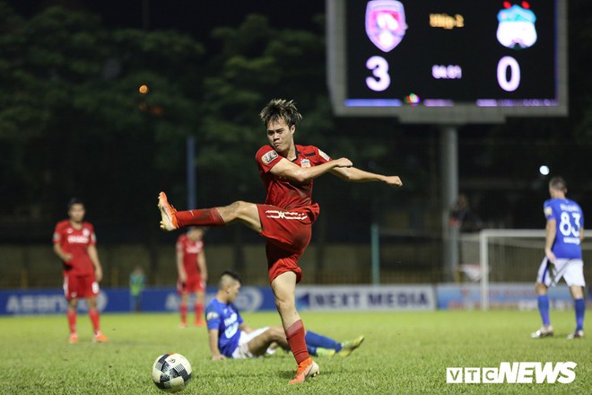 Quay cuồng trong hệ sinh thái đặc biệt ở V-League, bầu Đức có thật chỉ làm bóng đá cho vui? - Ảnh 4.