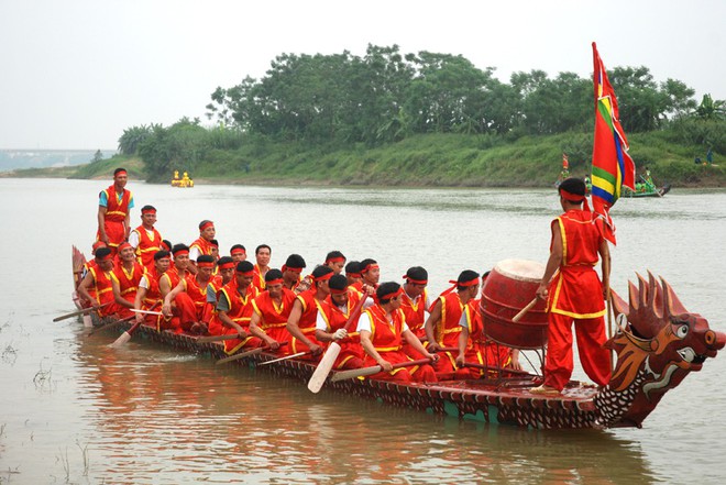 Phan Kế Bính: Xét tục hội hè của ta, rước xách phiền phí, ăn uống lôi thôi - Ảnh 2.