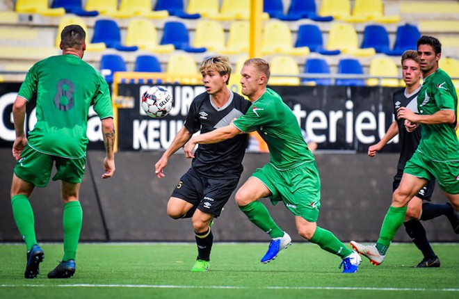 Đá trận ra mắt Sint-Truidense, Công Phượng khiến fan Bỉ không hài lòng - Ảnh 3.
