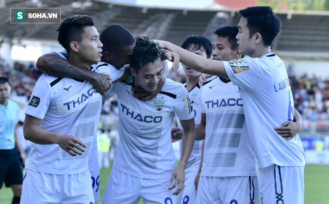 Tuấn Anh ghi dấu mốc lịch sử ở V.League, HAGL hạ SLNA trong trận cầu ngập tràn siêu phẩm