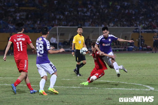 Vòng 17 V-League 2019: Hà Nội FC đòi lại ngôi đầu, HAGL thoát hiểm? - Ảnh 1.