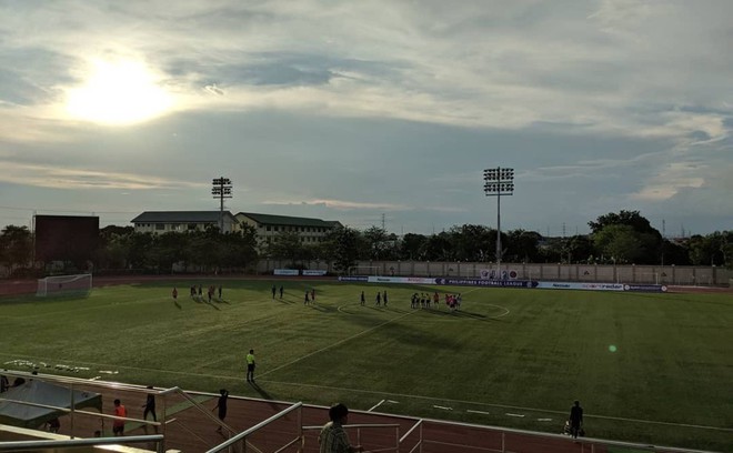 Sân cỏ nhân tạo Philippines dành cho SEA Games từng bị chê là sân bóng tệ nhất - Ảnh 2.