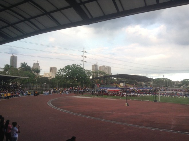 Sân cỏ nhân tạo Philippines dành cho SEA Games từng bị chê là sân bóng tệ nhất - Ảnh 4.